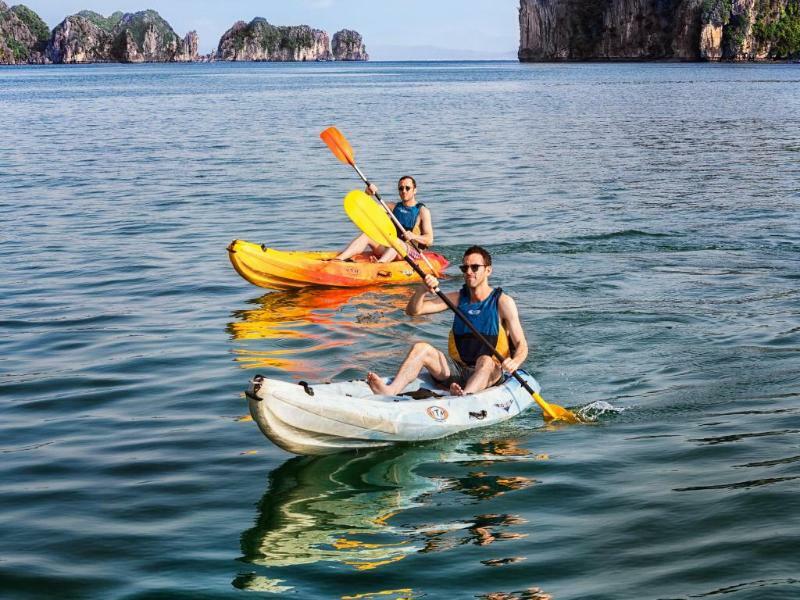 Emeraude Classic Cruises Hotel Ha Long Buitenkant foto